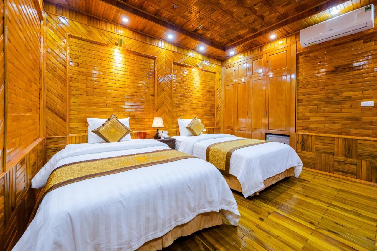 Theking Hotel Huong Gia Bagian luar foto