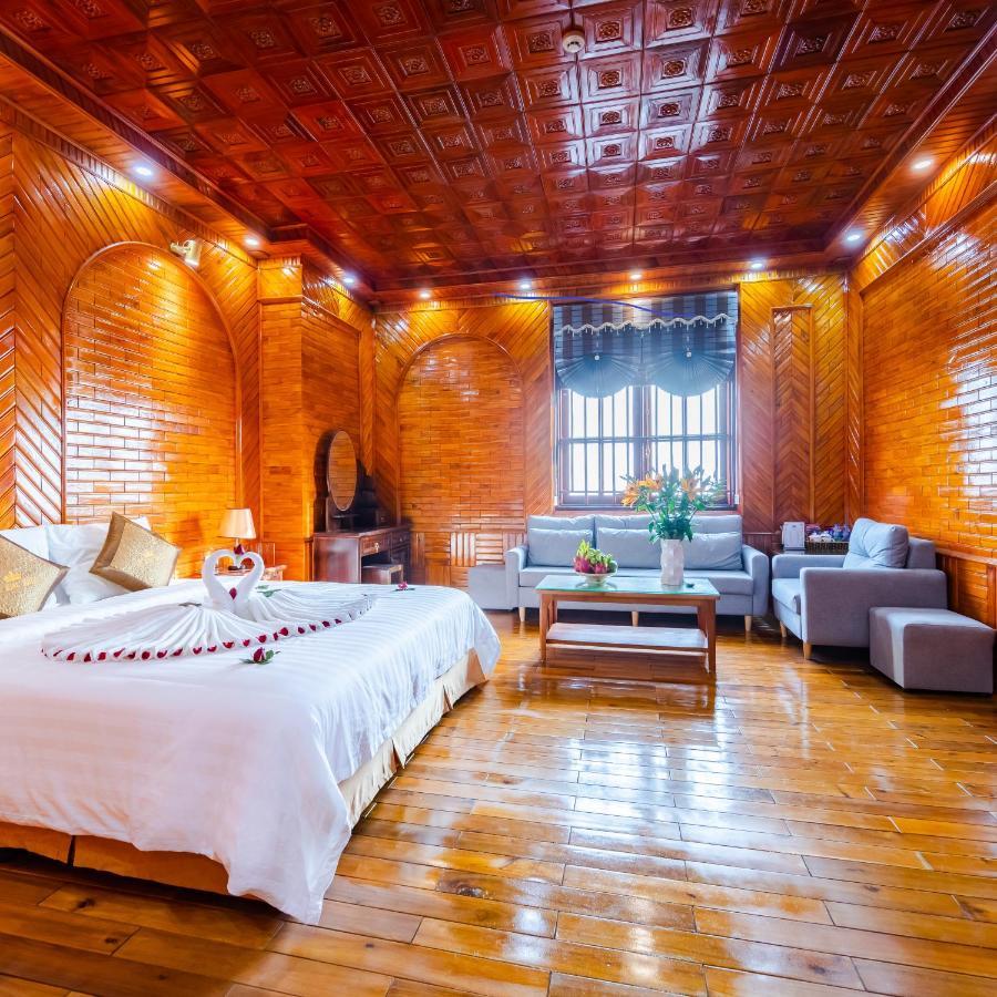Theking Hotel Huong Gia Bagian luar foto